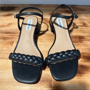Steve Madden Melinda Sandal~Black~ 7M
